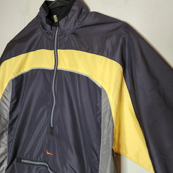 Nike windbreaker pullover - Picture 2 of 16
